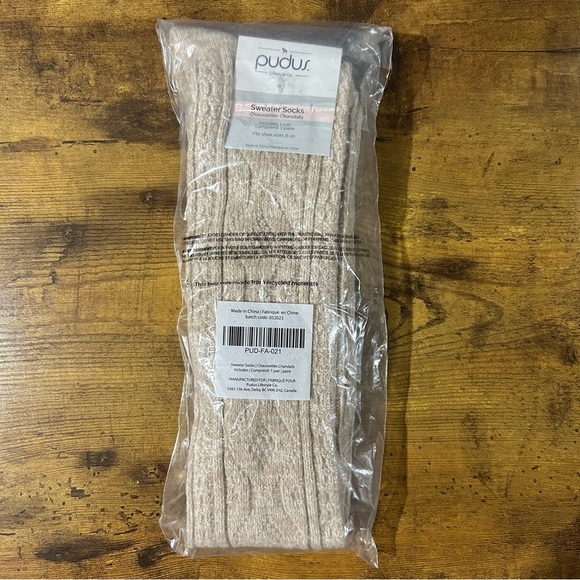 PUDUS Over the Knee Sweater Socks NEW 6-10 - Picture 3 of 5